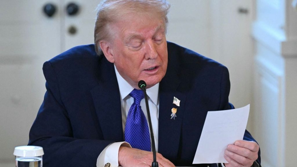 Trump Handed Secret Note During Meeting – Then All Hell Breaks Loose